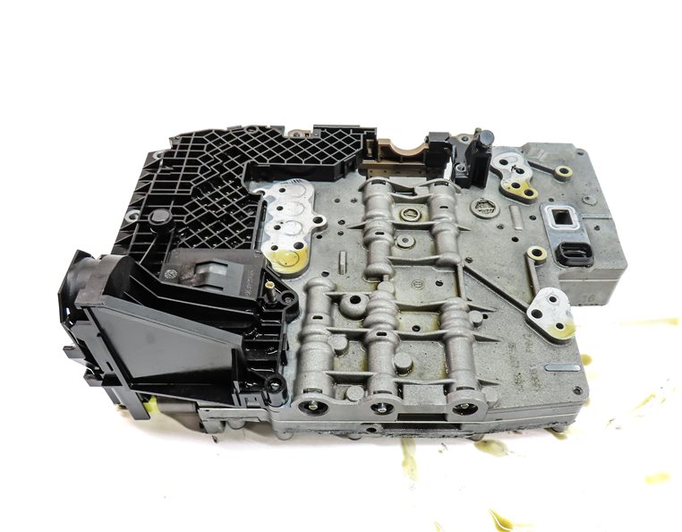 Thumbnail 3: 09-10 AUDI Q7 (4L) 3.6L MCE 6-SPD AUTO AUTOMATIC TRANSMISSION VALVE BODY w/ TCU