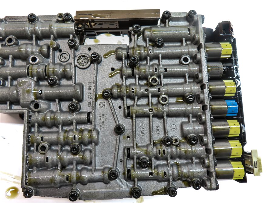 Thumbnail 5: 09-10 AUDI Q7 (4L) 3.6L MCE 6-SPD AUTO AUTOMATIC TRANSMISSION VALVE BODY w/ TCU