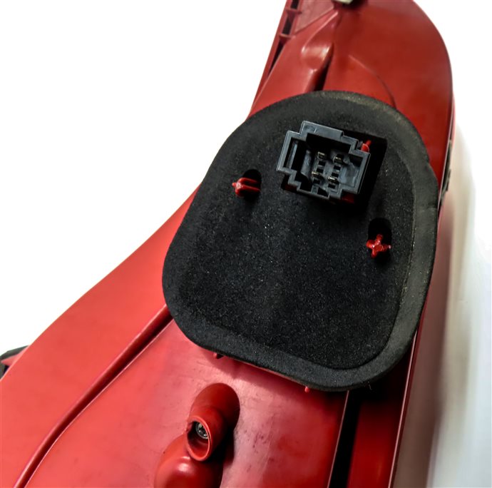 Thumbnail 7: 2010-2015 AUDI Q7 (4L) REAR LEFT DRIVER TAILLIGHT BRAKE LIGHT LAMP (LED)