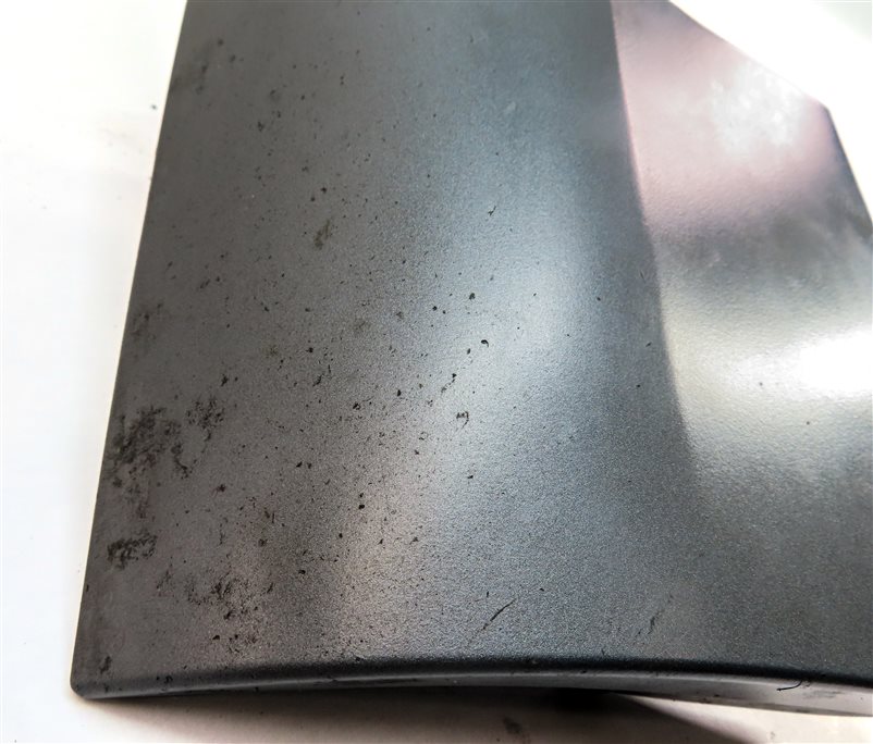 Thumbnail 6: 2010 AUDI Q7 (4L) FRONT RIGHT PASSENGER LOWER FENDER TRIM MOULDING