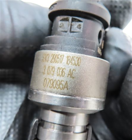 Thumbnail 6: 2011-2018 AUDI A8 S8 R8 RS5 S6 S7 (D4 C7 4H 4S 4G8) V8 ENGINE FUEL INJECTOR 