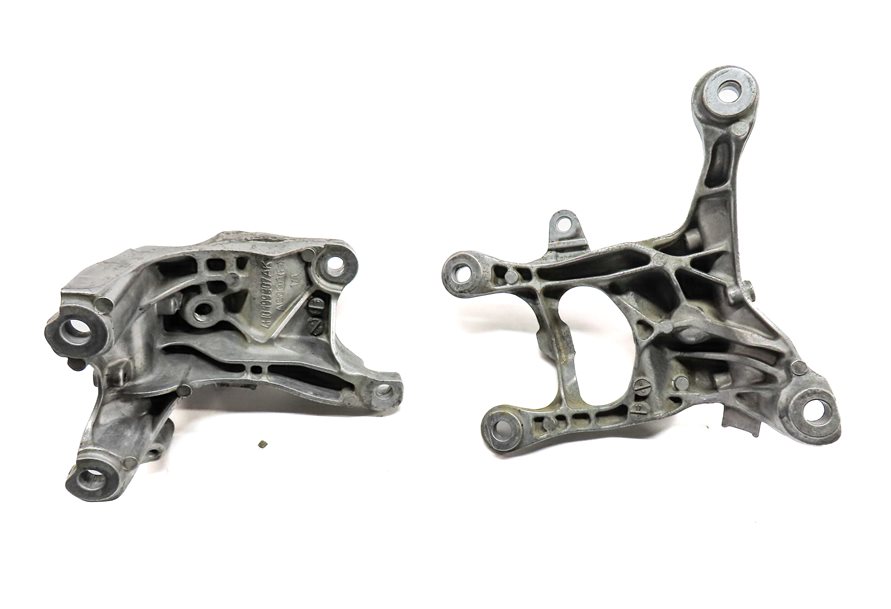 Thumbnail 4: 2018 AUDI A8L (D4 4H) 4.0L (CTGF) ENGINE MOTOR MOUNT SUPPORT BRACKET SET/2