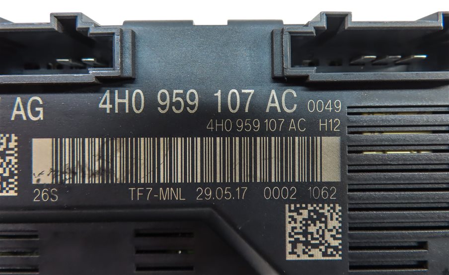 Thumbnail 7: 2018 AUDI A8L (D4 4H) REAR TRUNK HATCH LID CONTROL MODULE