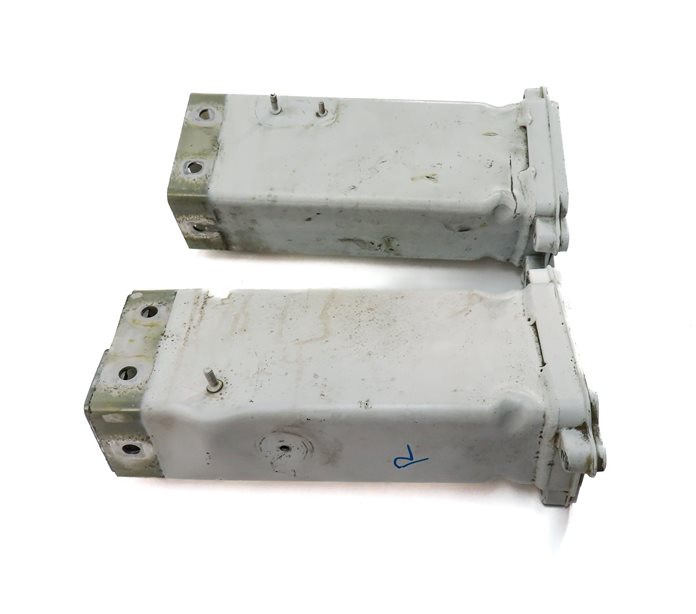 Thumbnail 3: 11-18 AUDI A8 S8 (D4 4H) FRONT LEFT & RIGHT BUMPER REINFORCEMENT BAR BRACKET SET