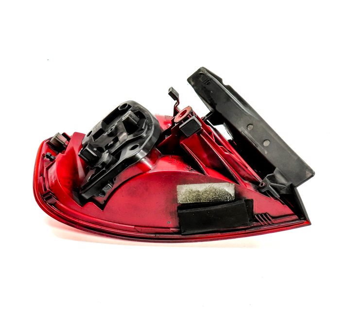 Thumbnail 7: 10-12 AUDI A4 S4 B8 8K REAR RIGHT PASSENGER OUTER TAILLIGHT BRAKE LIGHT LAMP LED