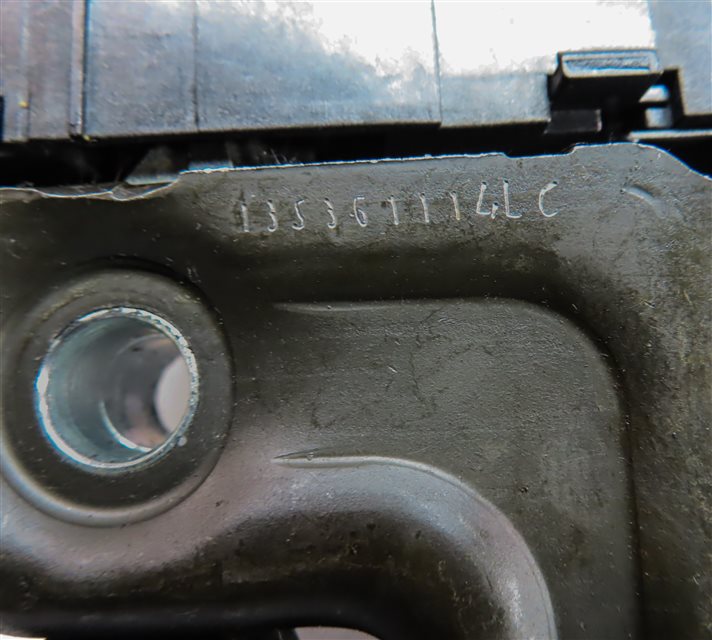Thumbnail 6: 2012 AUDI S4 (B8 8K) REAR RIGHT FOLDING SEAT BACK RELEASE LOCK LATCH HANDLE