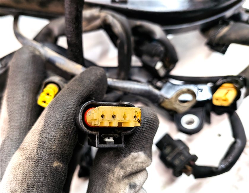 Thumbnail 5: 2013 MERCEDES GL550 (X166) 4.6L (278.928) ENGINE MOTOR WIRE WIRING HARNESS LOOM