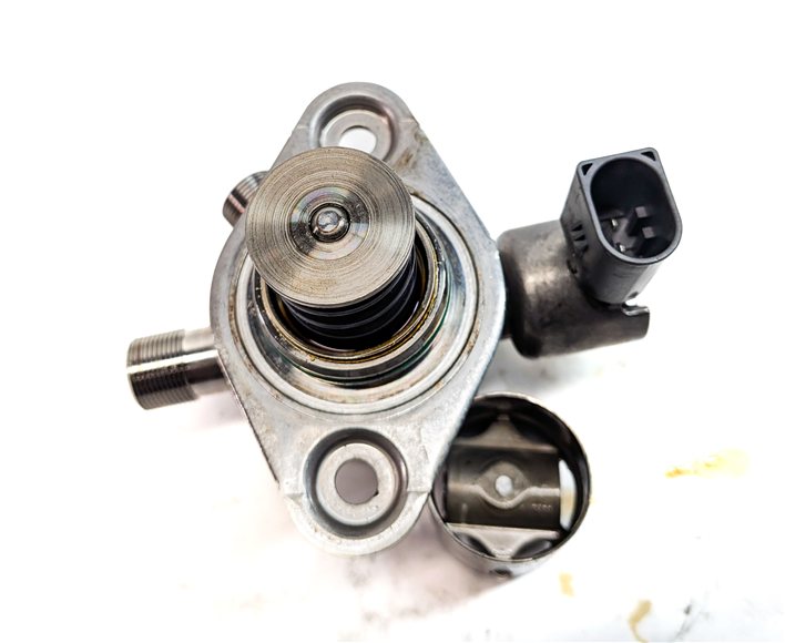 Thumbnail 6: 11-20 MERCEDES E S SL GL (W205 W166 W212 X166 X253) RIGHT MECHANICAL FUEL PUMP