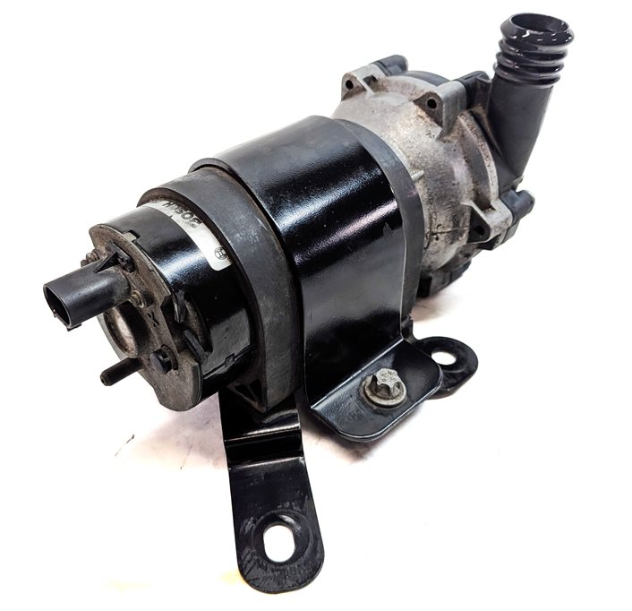 Thumbnail 5: 2013 MERCEDES GL550 (X166) 4.6L (278.928) ENGINE AUXILIARY WATER COOLANT PUMP