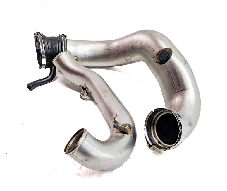 2013 MERCEDES GL550 (X166) 4.6L (278.928) LEFT ENGINE AIR INTAKE HOSE PIPE SET/2