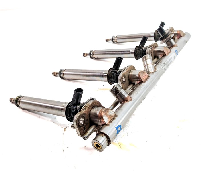 Thumbnail 5: 2013 MERCEDES GL550 (X166) 4.6L (278.928) ENGINE FUEL INJECTOR SET/8 w/ RAILS