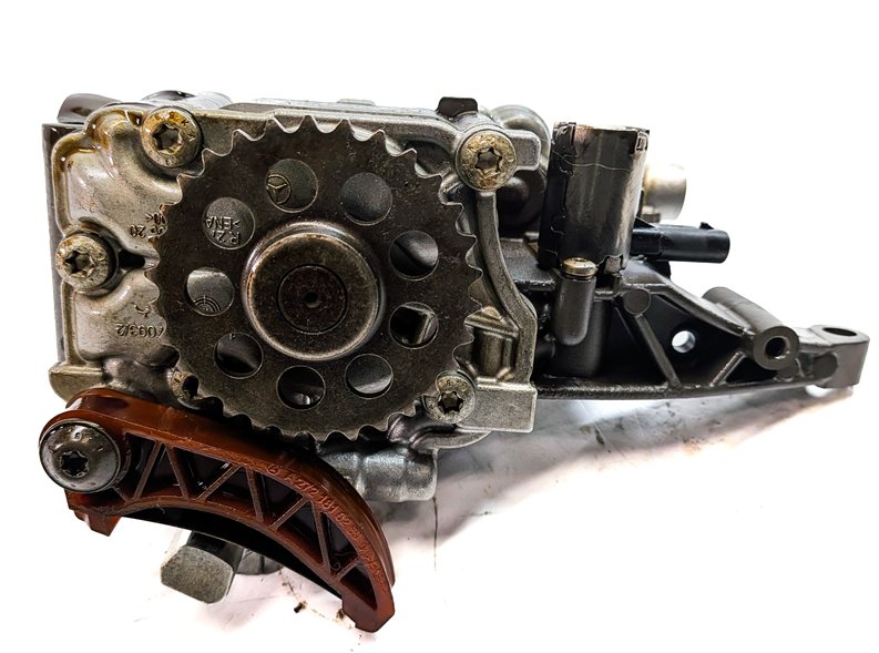 Thumbnail 2: 2013 MERCEDES GL550 (X166) 4.6L (278.928) ENGINE MOTOR OIL FLUID PUMP ASSEMBLY