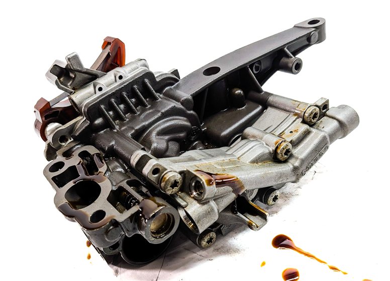 Thumbnail 8: 2013 MERCEDES GL550 (X166) 4.6L (278.928) ENGINE MOTOR OIL FLUID PUMP ASSEMBLY