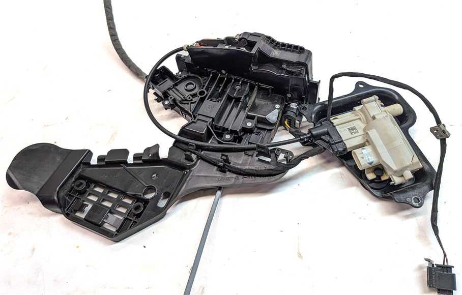 Thumbnail 4: 13-15 MERCEDES GL CLASS (X166) REAR RIGHT LOCK LATCH ACTUATOR & SOFT CLOSE MOTOR