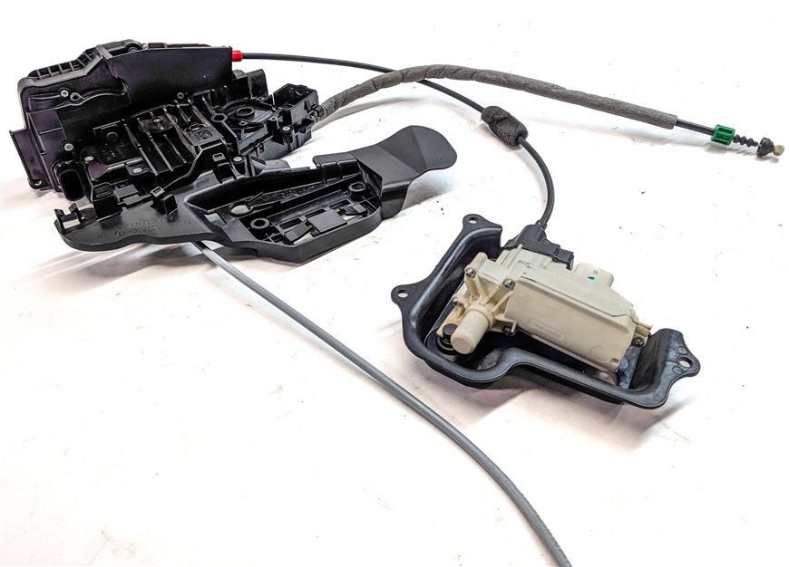 13-20 MERCEDES GL GLE GLS S - FRONT LEFT DRIVER DOOR LATCH w/ SOFT CLOSE MOTOR