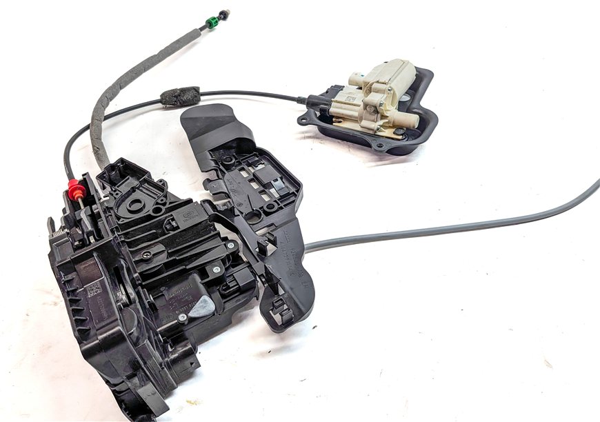 Thumbnail 4: 13-20 MERCEDES GL GLE GLS S - FRONT LEFT DRIVER DOOR LATCH w/ SOFT CLOSE MOTOR