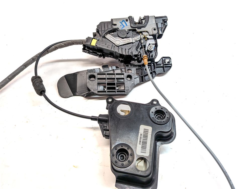 Thumbnail 5: 13-20 MERCEDES GL GLE GLS S - FRONT LEFT DRIVER DOOR LATCH w/ SOFT CLOSE MOTOR