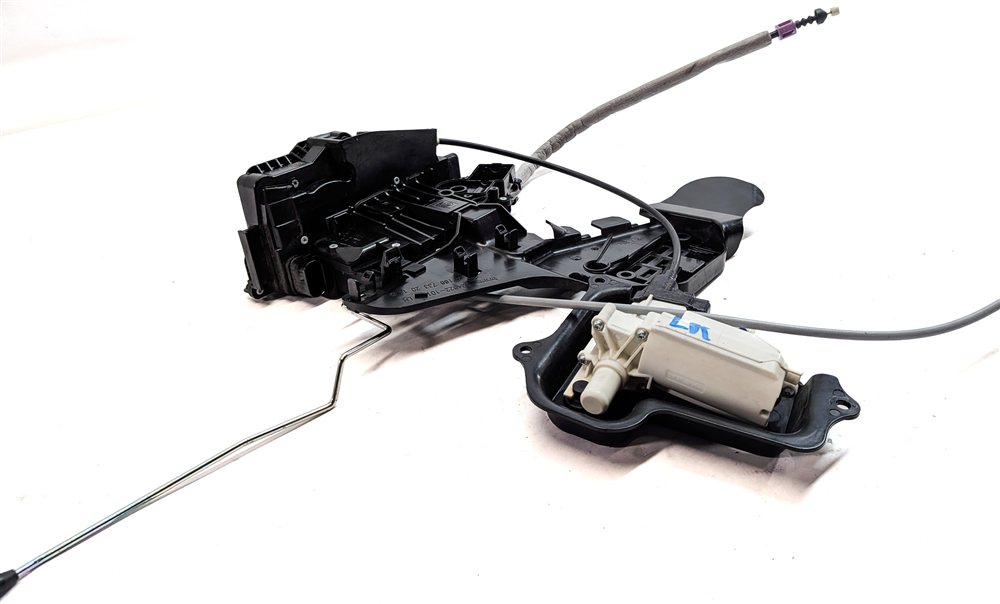 13-15 MERCEDES GL CLASS (X166) REAR LEFT LOCK LATCH ACTUATOR w/ SOFT CLOSE MOTOR