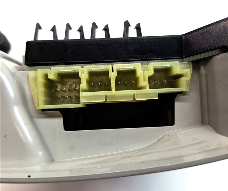 Thumbnail 9: 2013 MERCEDES GL550 (X166) FRONT INTERIOR OVERHEAD DOME MAP READING LIGHT LAMP