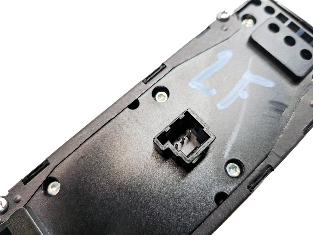 Thumbnail 4: 13-20 MERCEDES B GL GL GLA GLE GLS ML (W166 X166) DRIVER P-FOLD WINDOW SWITCH