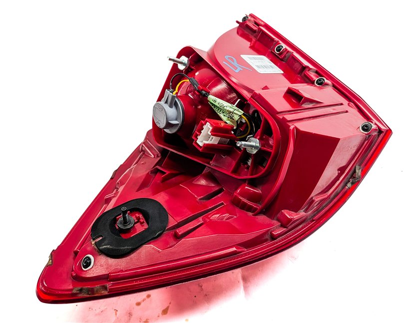 Thumbnail 6: 13-16 MERCEDES GL (X166) REAR LEFT DRIVER OUTER TAILLIGHT BRAKE LIGHT LAMP