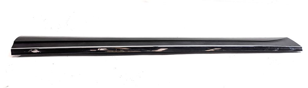 Thumbnail 2: 13-17 AUDI Q5 B8 8R FRONT LEFT DRIVER LOWER DOOR MOULDING TRIM PANEL (Black)
