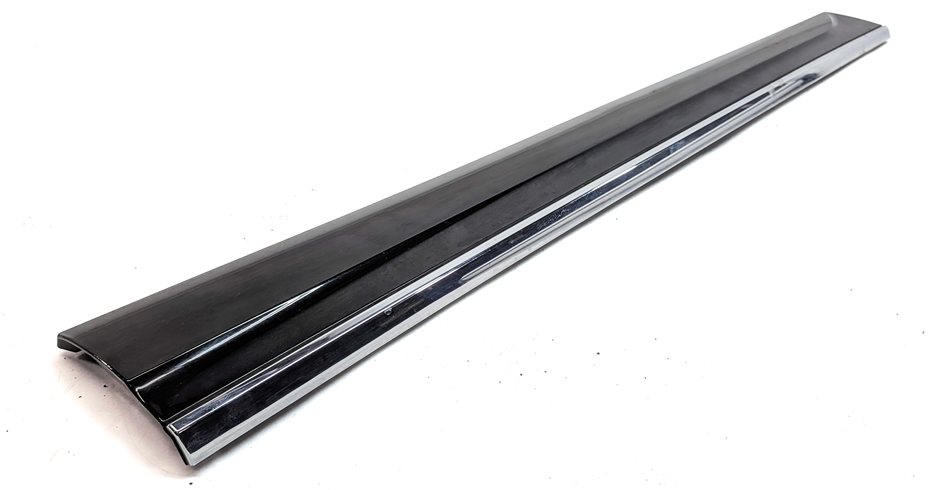 Thumbnail 3: 13-17 AUDI Q5 B8 8R FRONT LEFT DRIVER LOWER DOOR MOULDING TRIM PANEL (Black)
