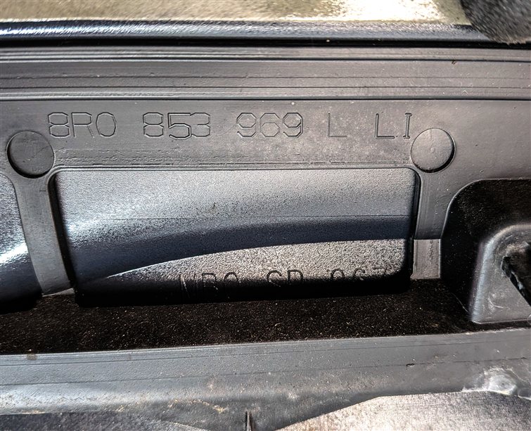 Thumbnail 8: 13-17 AUDI Q5 (B8 8R) REAR LEFT DOOR EXTERIOR LOWER MOULDING RUNNER TRIM (Black)