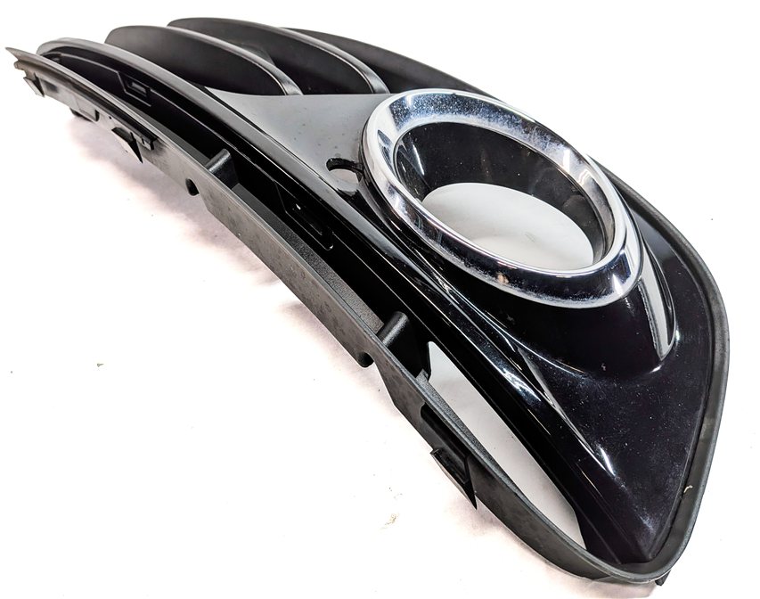 Thumbnail 4: 2013-2016 AUDI Q5 (B8 8R) FRONT LEFT DRIVER LOWER FOGLIGHT GRILLE TRIM (BLACK)