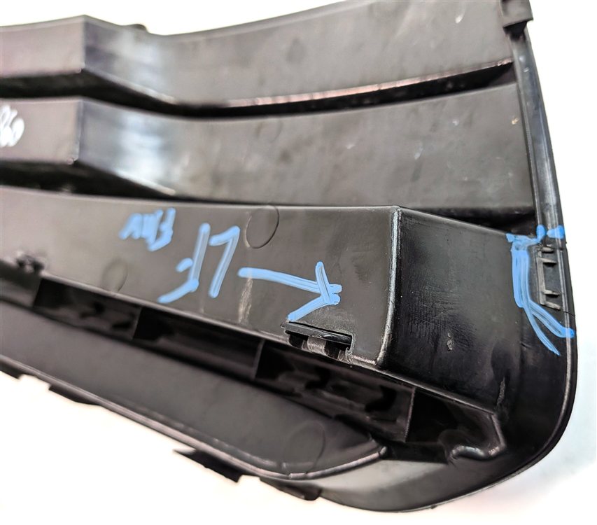 Thumbnail 8: 2013-2016 AUDI Q5 (B8 8R) FRONT LEFT DRIVER LOWER FOGLIGHT GRILLE TRIM (BLACK)