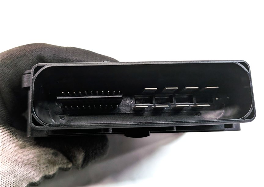 Thumbnail 3: 2013-2017 AUDI A4 S4 A5 S5 RS5 Q5 SQ5 ALLROAD (B8 8K 8T 8R) PARKING BRAKE MODULE
