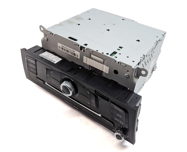 Thumbnail 6: 2013 AUDI Q5 (B8 8R) FRONT CENTER DASH RADIO CD SD MEDIA MMI HEAD CONTROL UNIT