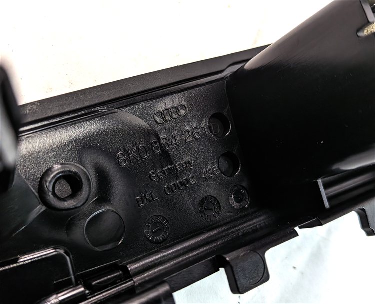 Thumbnail 9: 2013 AUDI Q5 (B8 8R) FRONT CENTER CONSOLE A/T SHIFT SHIFTER TRIM PANEL