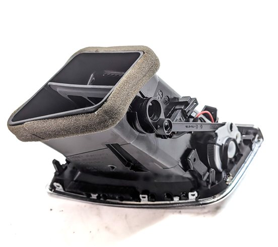 Thumbnail 4: 2013 AUDI Q5 (B8 8R) FRONT LEFT DRIVER DASH HEAT AIR AC HVAC VENT (Black)