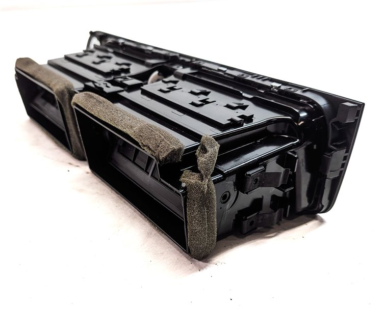 Thumbnail 4: 2013 AUDI Q5 (B8 8R) FRONT CENTER DASH HEAT AIR AC HVAC VENT (Black)