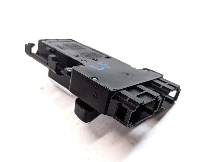 Thumbnail 5: 2013 AUDI Q5 (B8 8R) FRONT LEFT DRIVER SEAT POSITION ADJUST SWITCH BUTTON PANEL