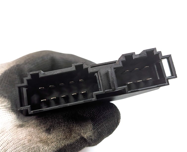 Thumbnail 7: 2013 AUDI Q5 (B8 8R) FRONT LEFT DRIVER SEAT POSITION ADJUST SWITCH BUTTON PANEL