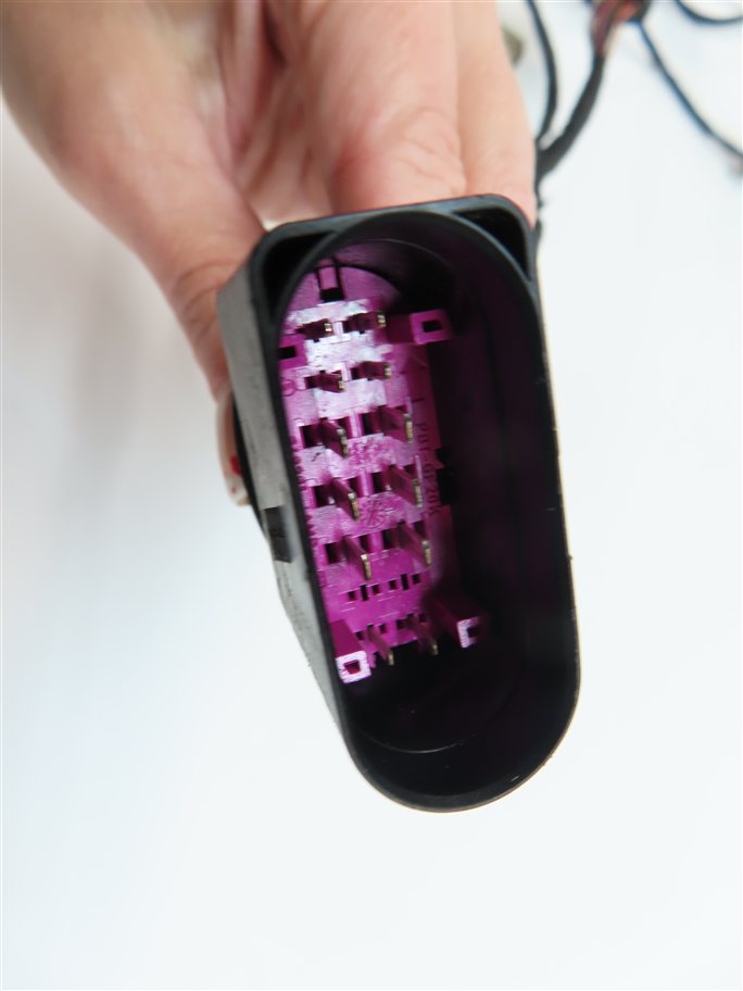 Thumbnail 7: 2011 AUDI Q7 (4L) REAR PARK ASSIST PDC DISTANCE CONTROL SENSOR SET/4 (Black)