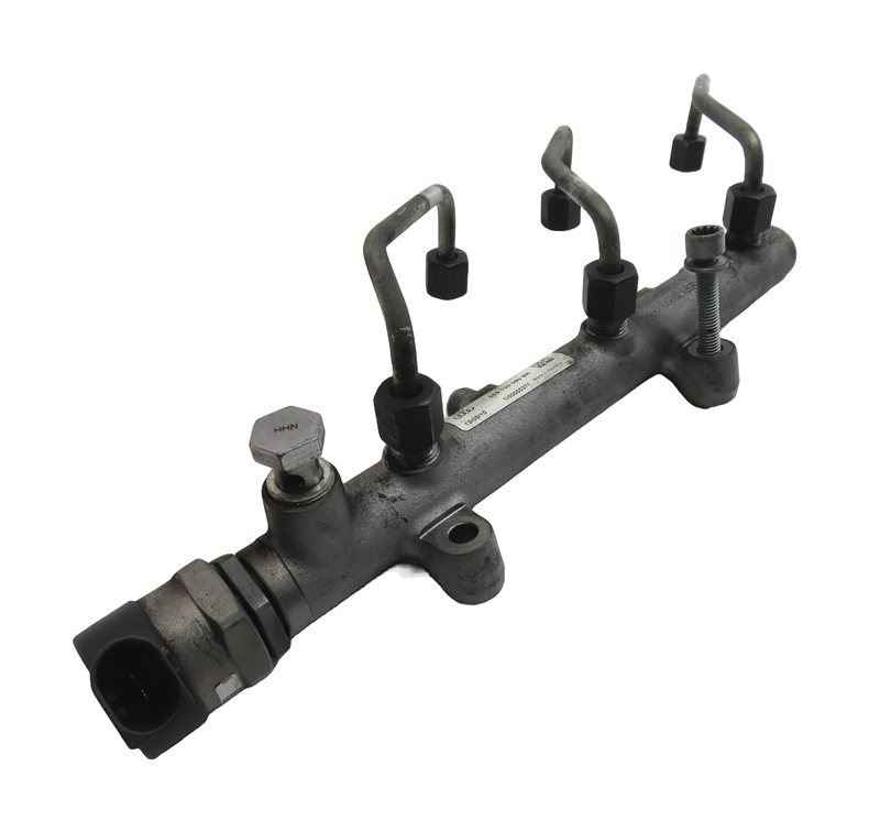 2011 AUDI Q7 (4L) 3.0L DIESEL (CATA) RIGHT ENGINE FUEL INJECTOR RAIL w/ LINES