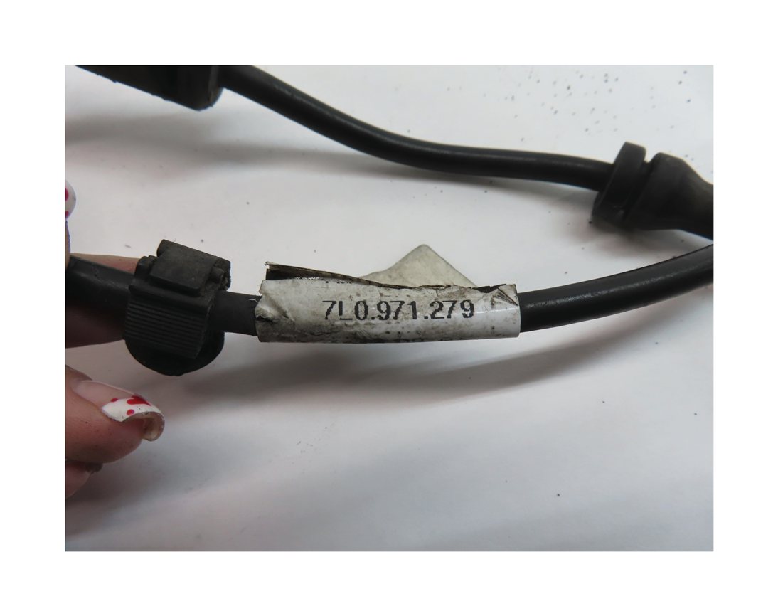 Thumbnail 6: 2011 AUDI Q7 (4L) FRONT RIGHT PASSENGER WHEEL SPEED SENSOR w/ WIRE HARNESS