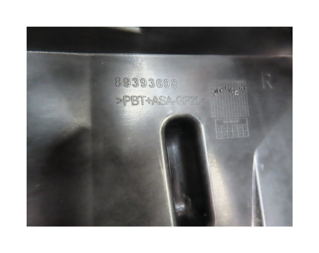Thumbnail 8: 2011 AUDI Q7 (4L) FRONT RIGHT PASSENGER HEADLIGHT HEAD LAMP MOUNT BRACKET