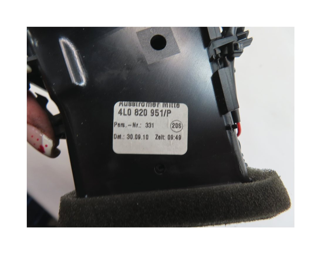 Thumbnail 10: 2011 AUDI Q7 (4L) FRONT CENTER DASH HEAT AIR AC HVAC DUAL VENT (Gray)