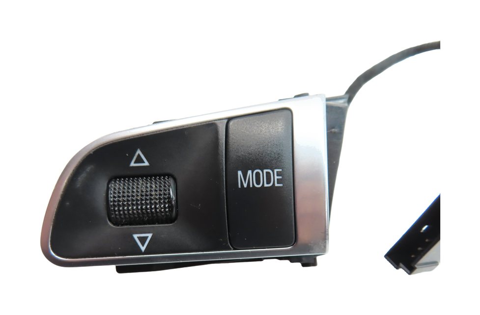 Thumbnail 3: 2011 AUDI Q7 (4L) DRIVER STEERING WHEEL RADIO PHONE CONTROL SWITCH SET/2