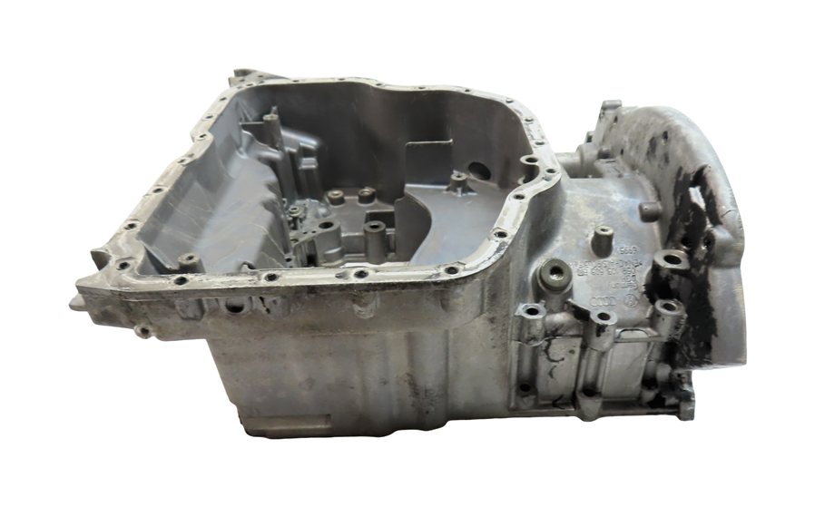 Thumbnail 5: 2009-2014 VW TOUAREG AUDI Q7 (4L) 3.0L TDI DIESEL ENGINE UPPER OIL PAN
