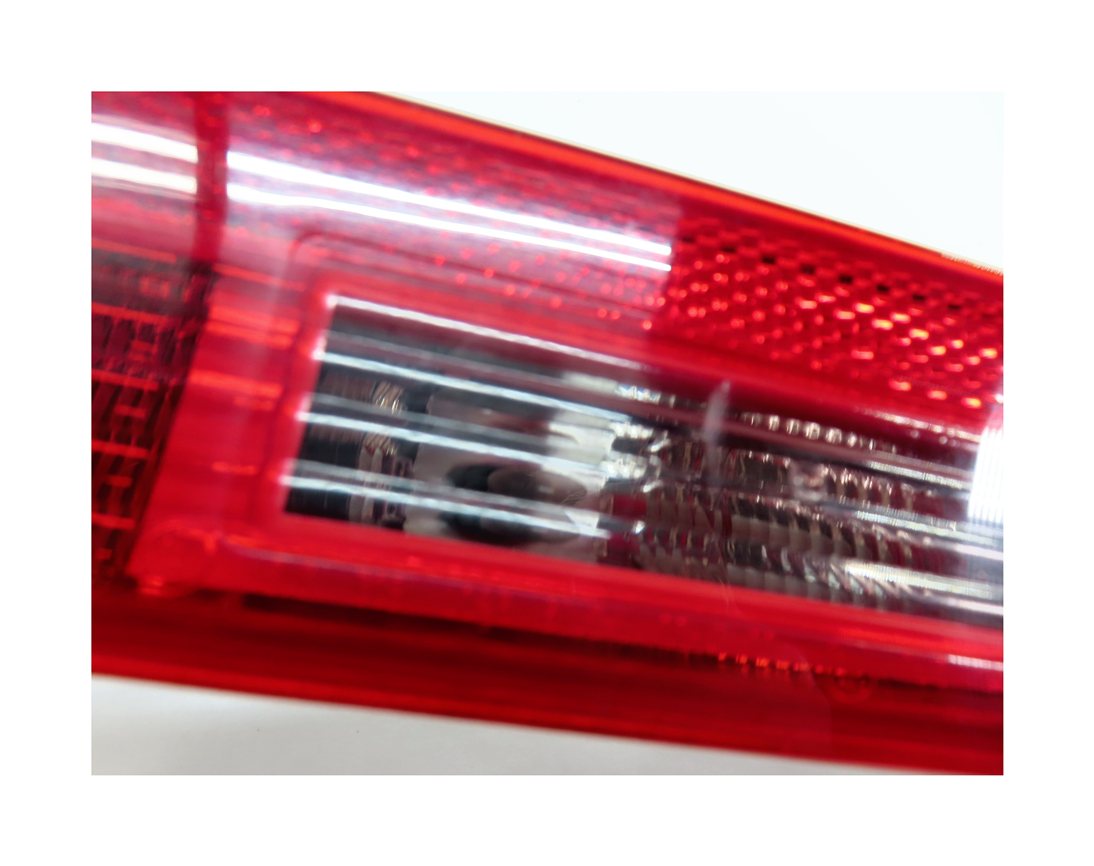 Thumbnail 10: 2007-2015 AUDI Q7 (4L) REAR RIGHT PASSENGER BUMPER LOWER TAILLIGHT LIGHT LAMP