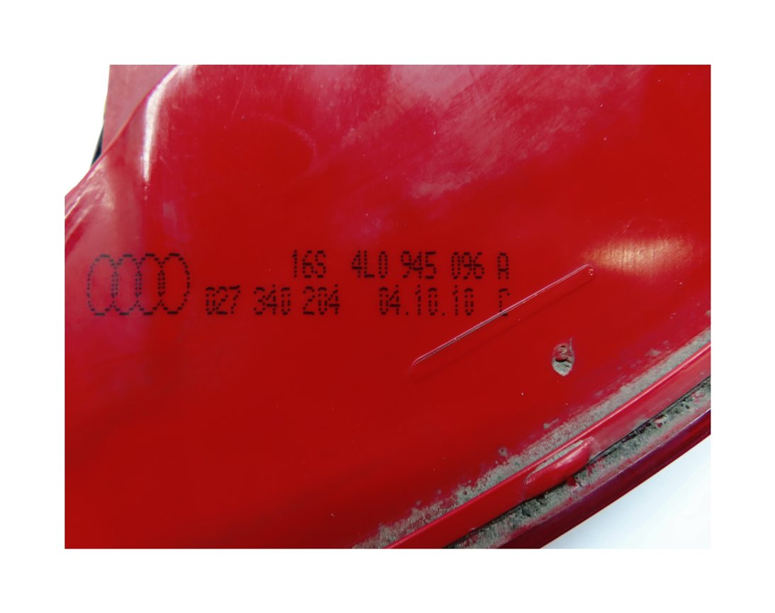 Thumbnail 9: 2007-2015 AUDI Q7 (4L) REAR RIGHT PASSENGER BUMPER LOWER TAILLIGHT LIGHT LAMP