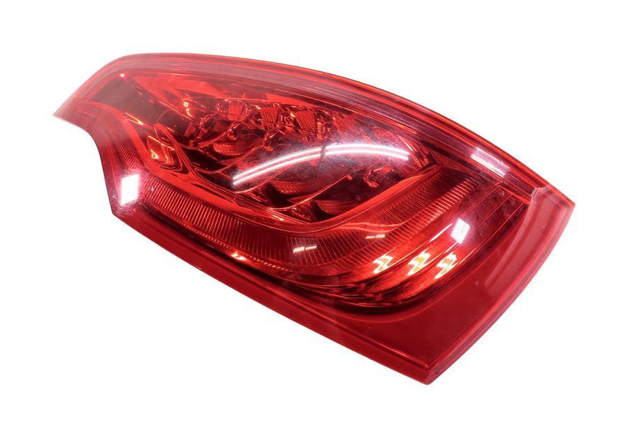 2010-2015 AUDI Q7 (4L) REAR RIGHT PASSENGER TAILLIGHT BRAKE LIGHT LAMP (LED)