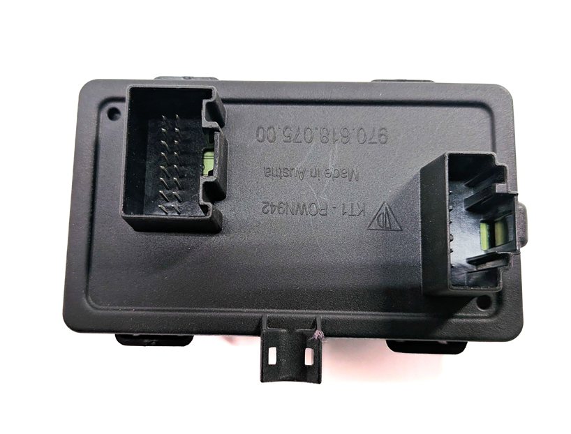 Thumbnail 2: 2011 PORSCHE PANAMERA (970) 3.6L M46.20 ELECTRONIC JUNCTION BATTERY CONTROL BOX