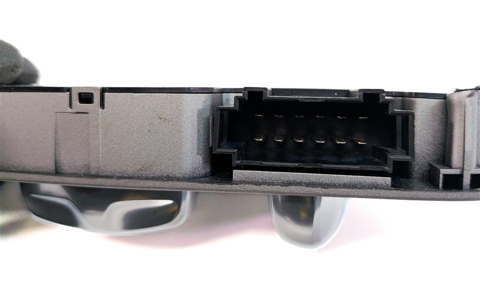 Thumbnail 7: 2011 PORSCHE PANAMERA (970) FRONT RIGHT PASSENGER SEAT POSITION ADJUST SWITCH