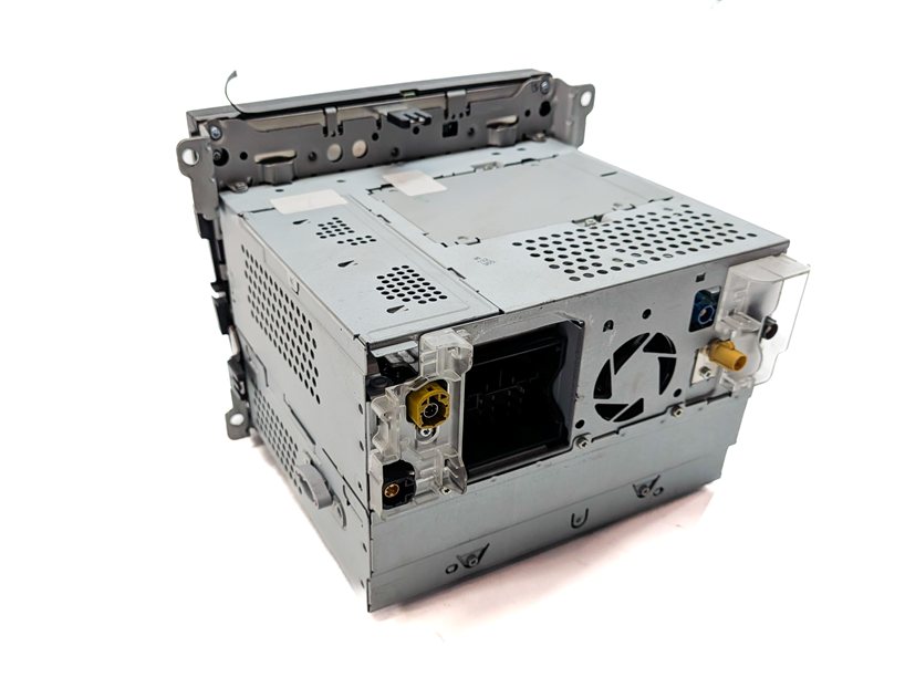 Thumbnail 4: 2011 PORSCHE PANAMERA (970) FRONT RADIO SATELLITE CD DVD NAVIGATION HEAD UNIT